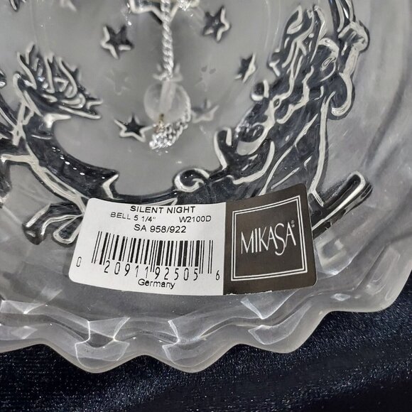 Mikasa Frosted Crystal Christmas Bell Silent Night Scene 5 1/4" Tall Germany - Picture 8 of 9